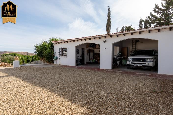 Image No.10-6 Bed Villa / Detached for sale