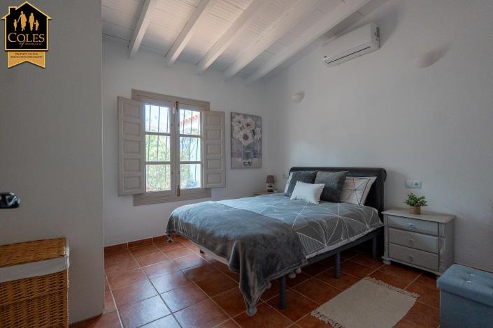 Image No.25-6 Bed Villa / Detached for sale