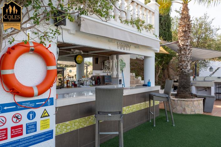 Image No.42-6 Bed Villa / Detached for sale