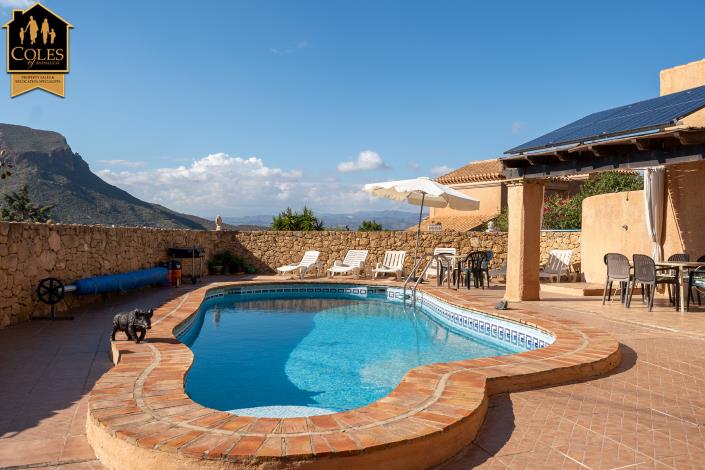 Image No.14-3 Bed Villa / Detached for sale