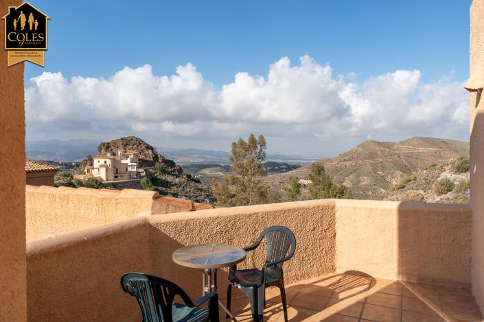 Image No.31-3 Bed Villa / Detached for sale