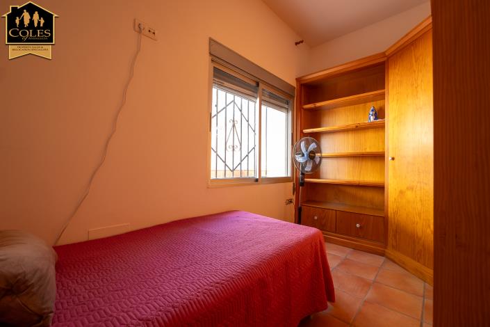 Image No.18-6 Bed Villa / Detached for sale