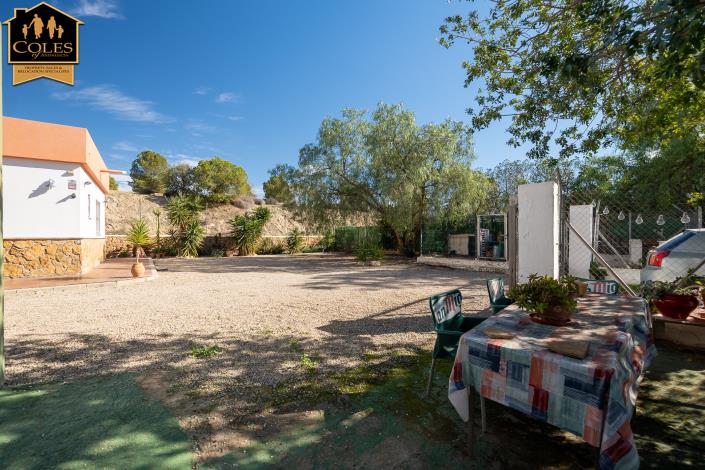 Image No.34-6 Bed Villa / Detached for sale