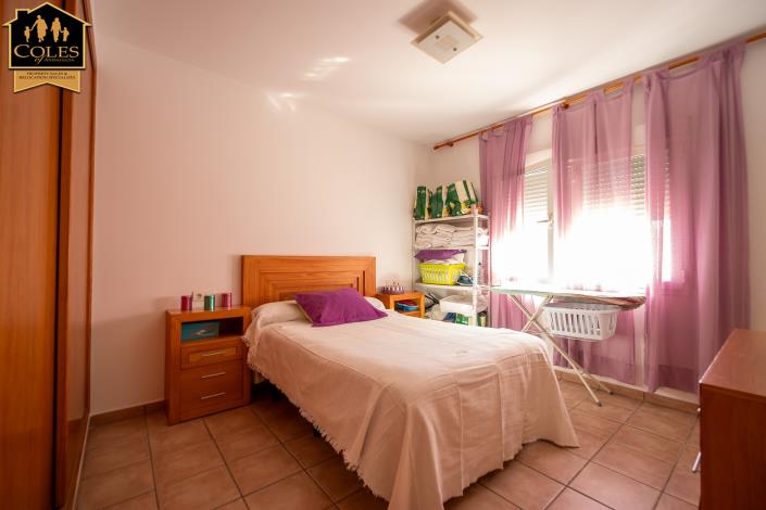 Image No.40-6 Bed Villa / Detached for sale