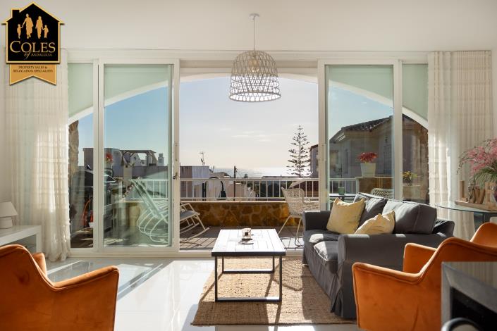 Image No.6-4 Bed Villa / Detached for sale