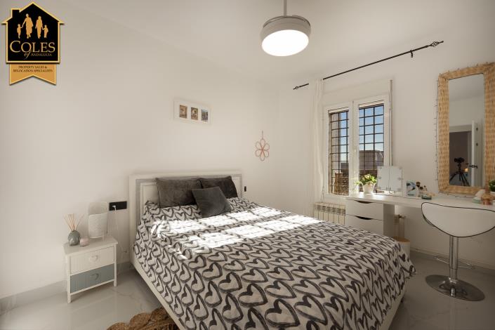 Image No.25-4 Bed Villa / Detached for sale