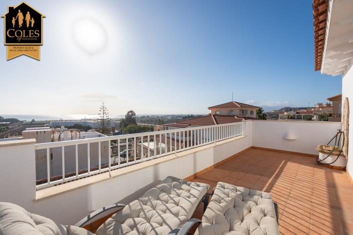 Image No.31-4 Bed Villa / Detached for sale