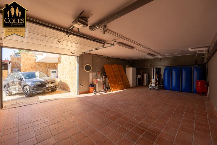 Image No.45-4 Bed Villa / Detached for sale