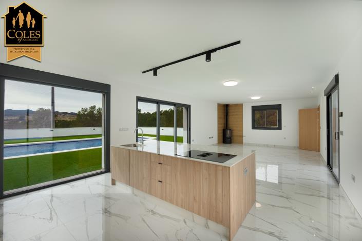 Image No.10-3 Bed Villa / Detached for sale