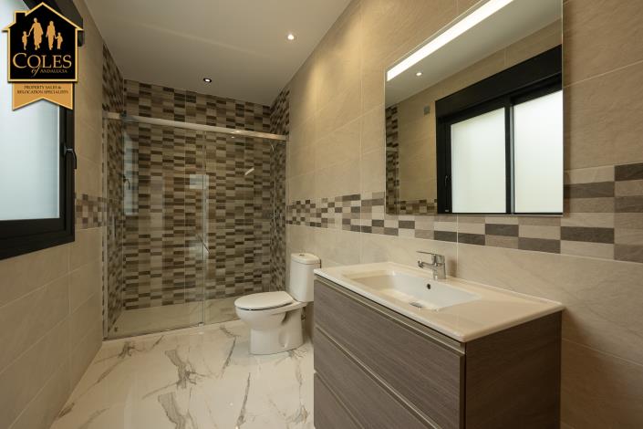 Image No.12-3 Bed Villa / Detached for sale