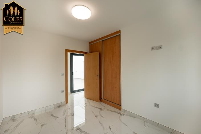 Image No.16-3 Bed Villa / Detached for sale