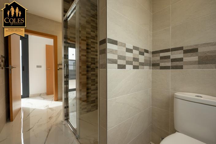 Image No.19-3 Bed Villa / Detached for sale