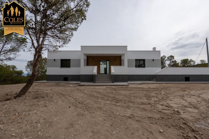 Image No.30-3 Bed Villa / Detached for sale