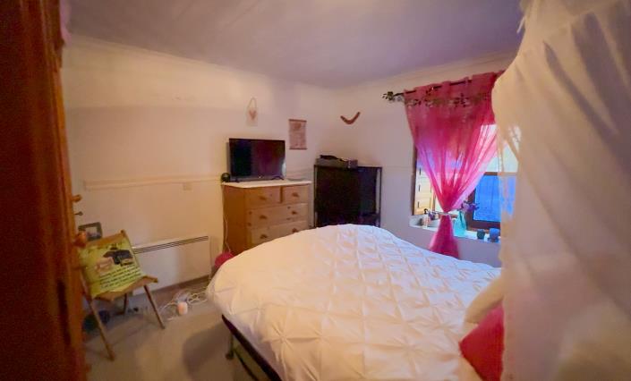 Image No.25-6 Bed Townhouse for sale