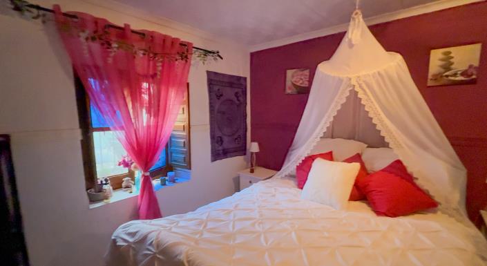 Image No.27-6 Bed Townhouse for sale