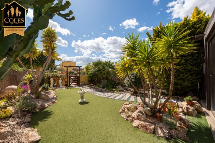 Image No.8-3 Bed Villa / Detached for sale