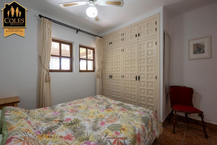 Image No.29-3 Bed Villa / Detached for sale