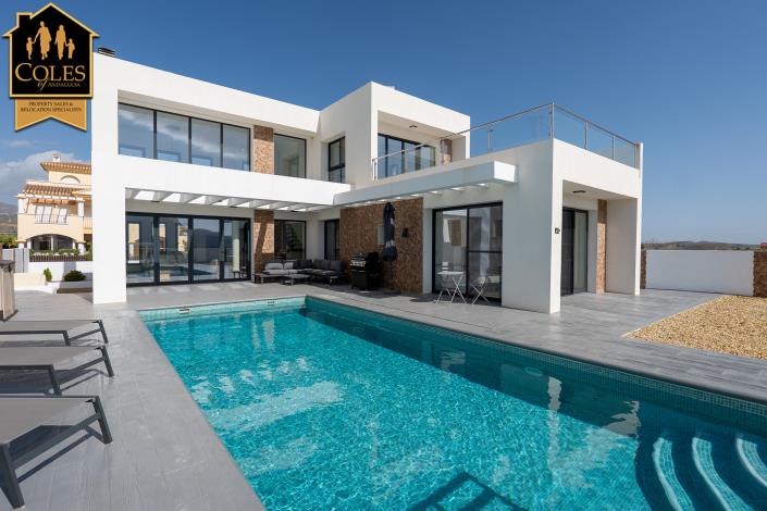 Image No.5-3 Bed Villa / Detached for sale