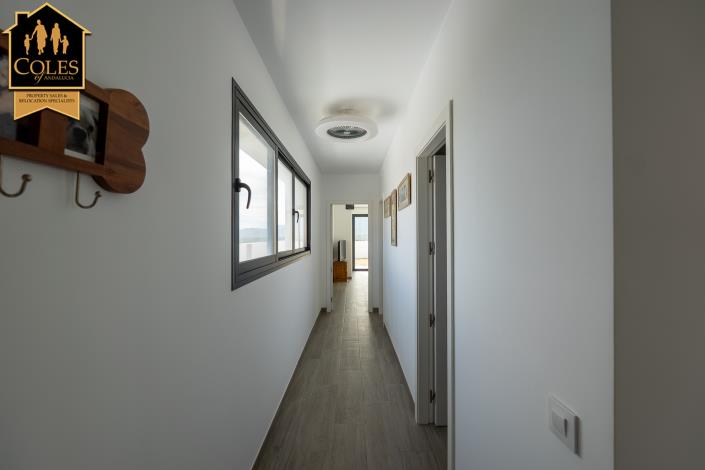 Image No.32-3 Bed Villa / Detached for sale