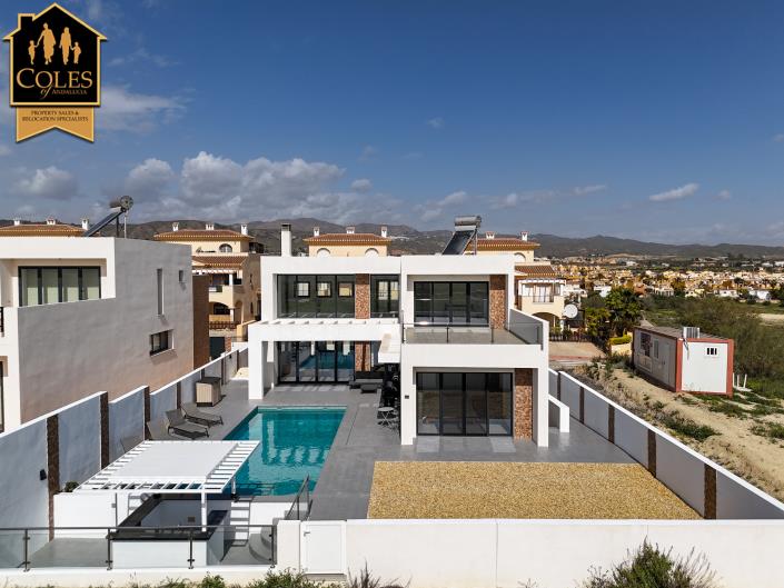 Image No.37-3 Bed Villa / Detached for sale