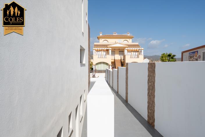 Image No.44-3 Bed Villa / Detached for sale