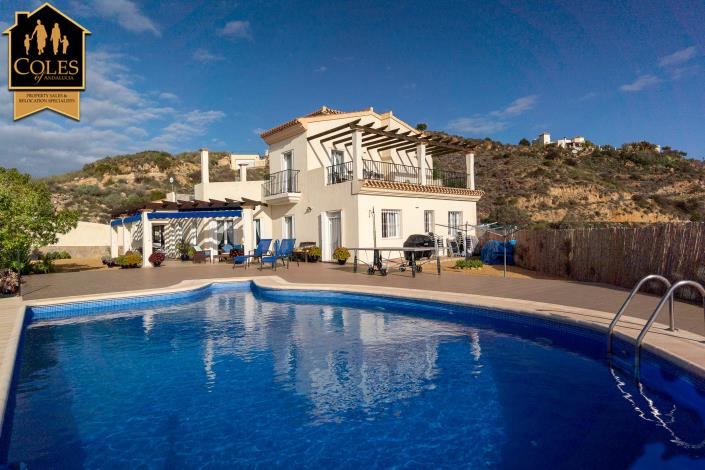 Image No.5-4 Bed Villa / Detached for sale