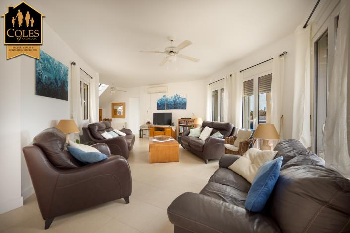 Image No.19-4 Bed Villa / Detached for sale