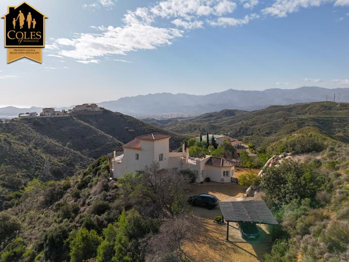 Image No.42-4 Bed Villa / Detached for sale