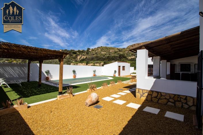 Image No.20-4 Bed Villa / Detached for sale