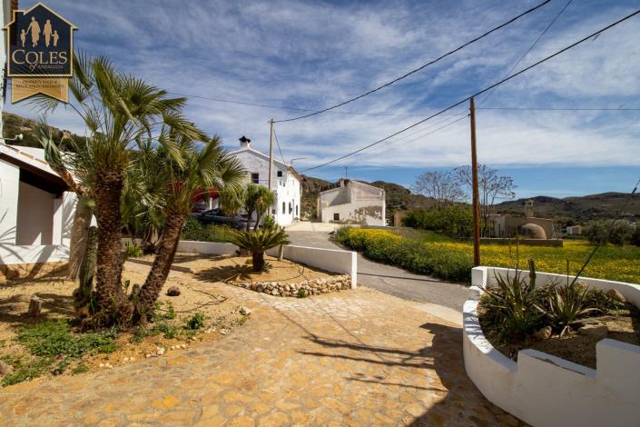 Image No.23-4 Bed Villa / Detached for sale