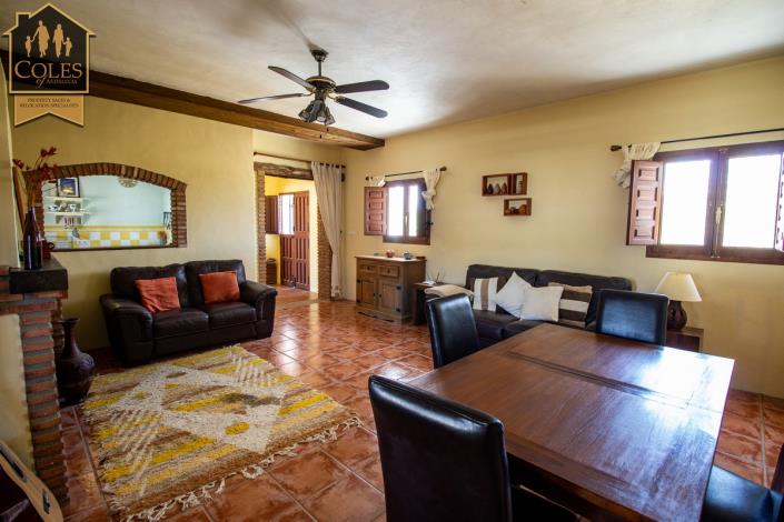 Image No.39-4 Bed Villa / Detached for sale