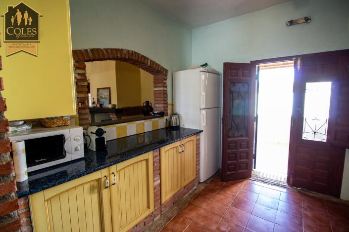 Image No.42-4 Bed Villa / Detached for sale