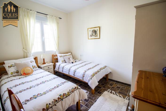 Image No.38-3 Bed Villa / Detached for sale