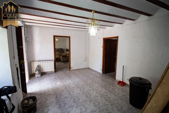 Image No.13-6 Bed Townhouse for sale