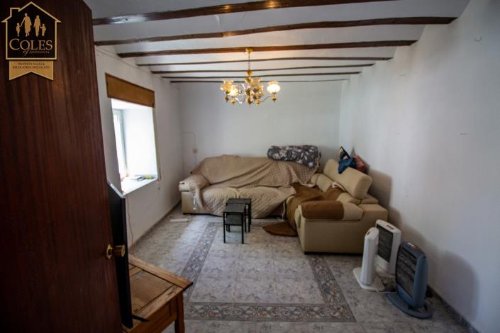 Image No.14-6 Bed Townhouse for sale