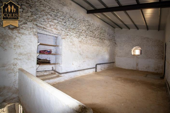 Image No.24-6 Bed Townhouse for sale