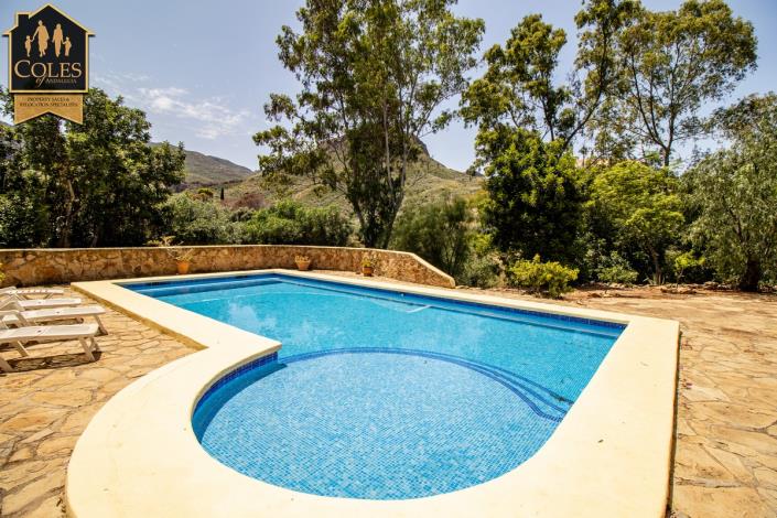 Image No.13-5 Bed Villa / Detached for sale