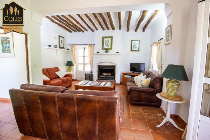 Image No.36-5 Bed Villa / Detached for sale