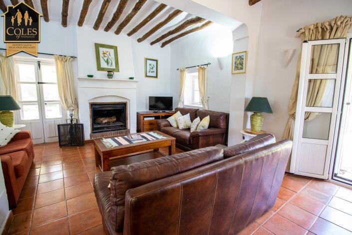 Image No.38-5 Bed Villa / Detached for sale