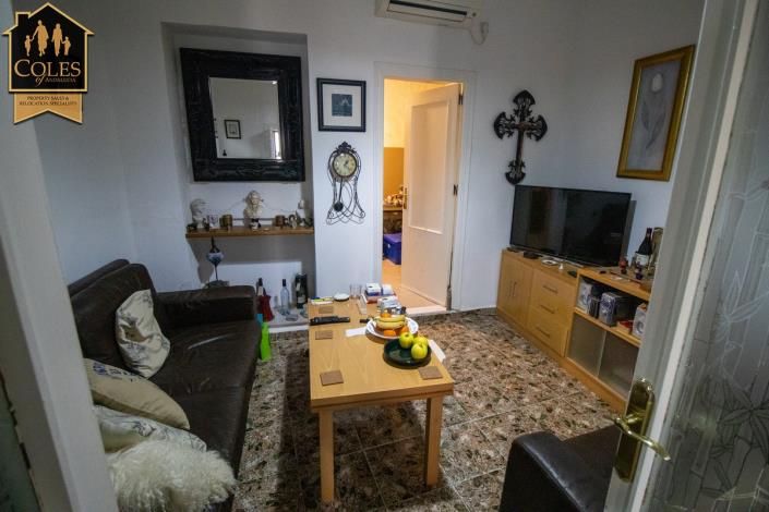 Image No.12-5 Bed Townhouse for sale