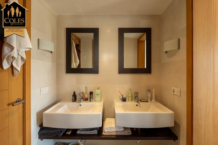 Image No.15-2 Bed Apartment for sale