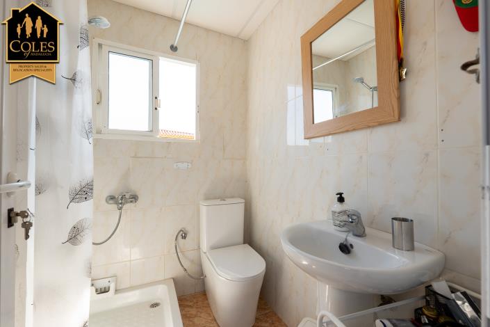 Image No.38-6 Bed Townhouse for sale