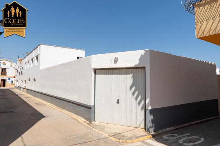 Image No.40-6 Bed Townhouse for sale