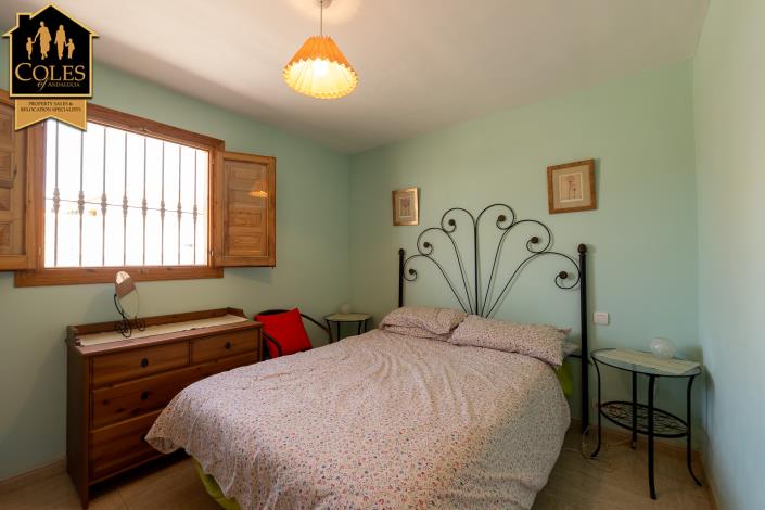 Image No.20-4 Bed Villa / Detached for sale