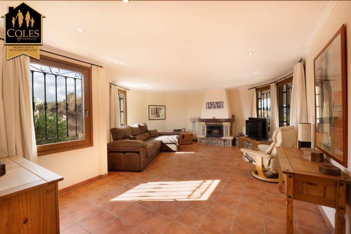 Image No.6-3 Bed Villa / Detached for sale