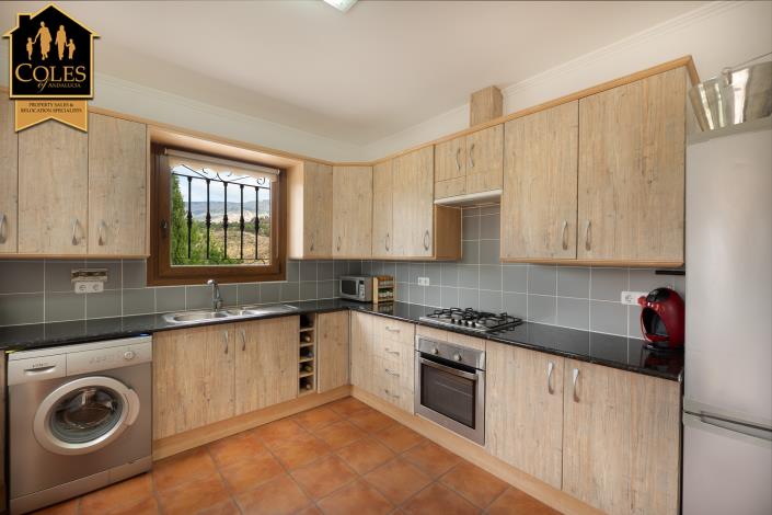 Image No.9-3 Bed Villa / Detached for sale