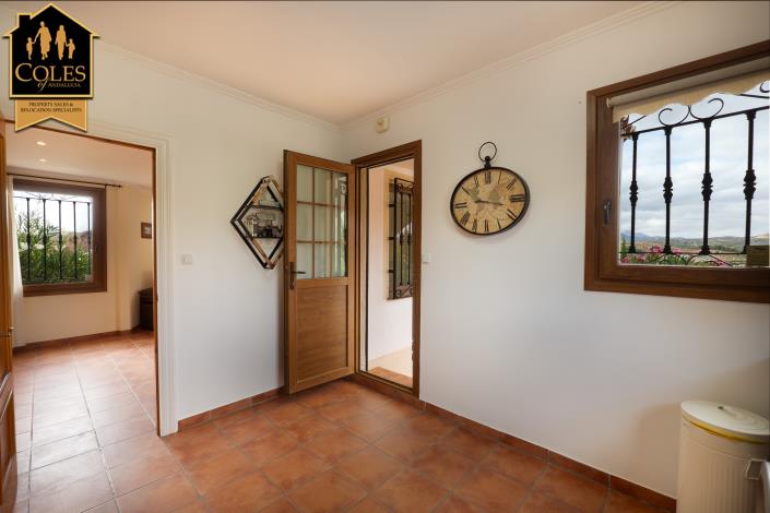 Image No.10-3 Bed Villa / Detached for sale