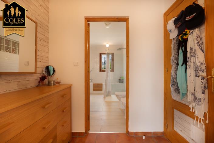 Image No.13-3 Bed Villa / Detached for sale