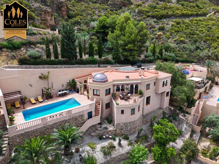 Image No.3-4 Bed Villa / Detached for sale