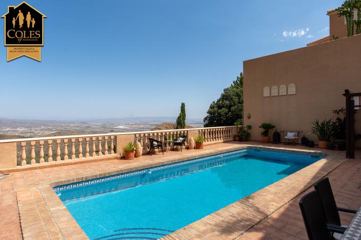 Image No.8-4 Bed Villa / Detached for sale